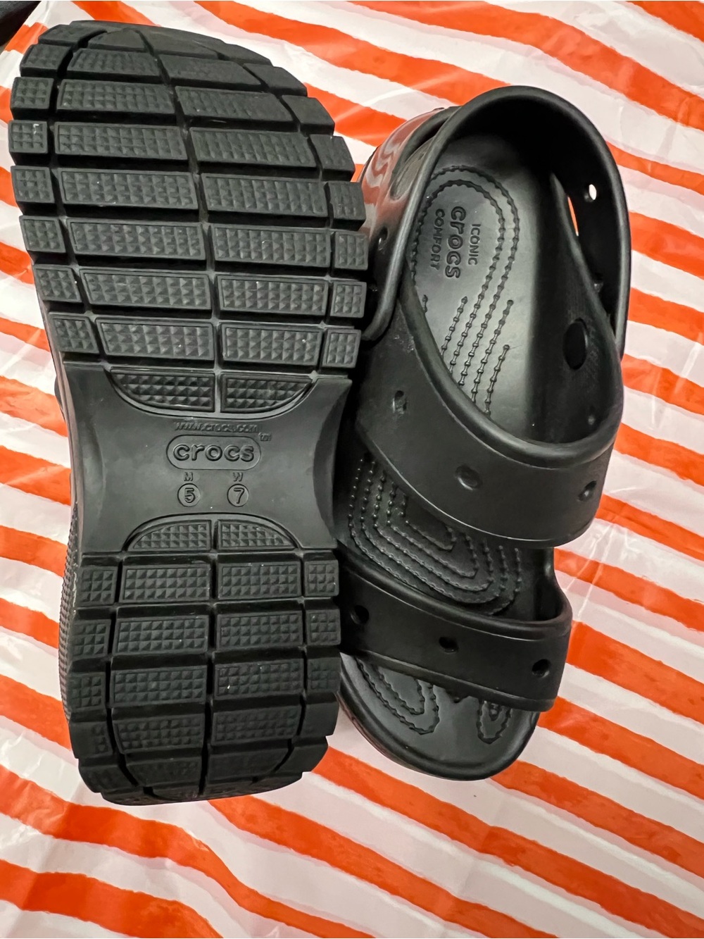 Crocs Women's Black Classic Comfort Slide Sandals - Picture 3 of 6